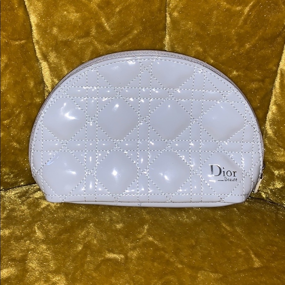 Christian DIOR makeup bag (make an offer!) - Picture 4 of 4